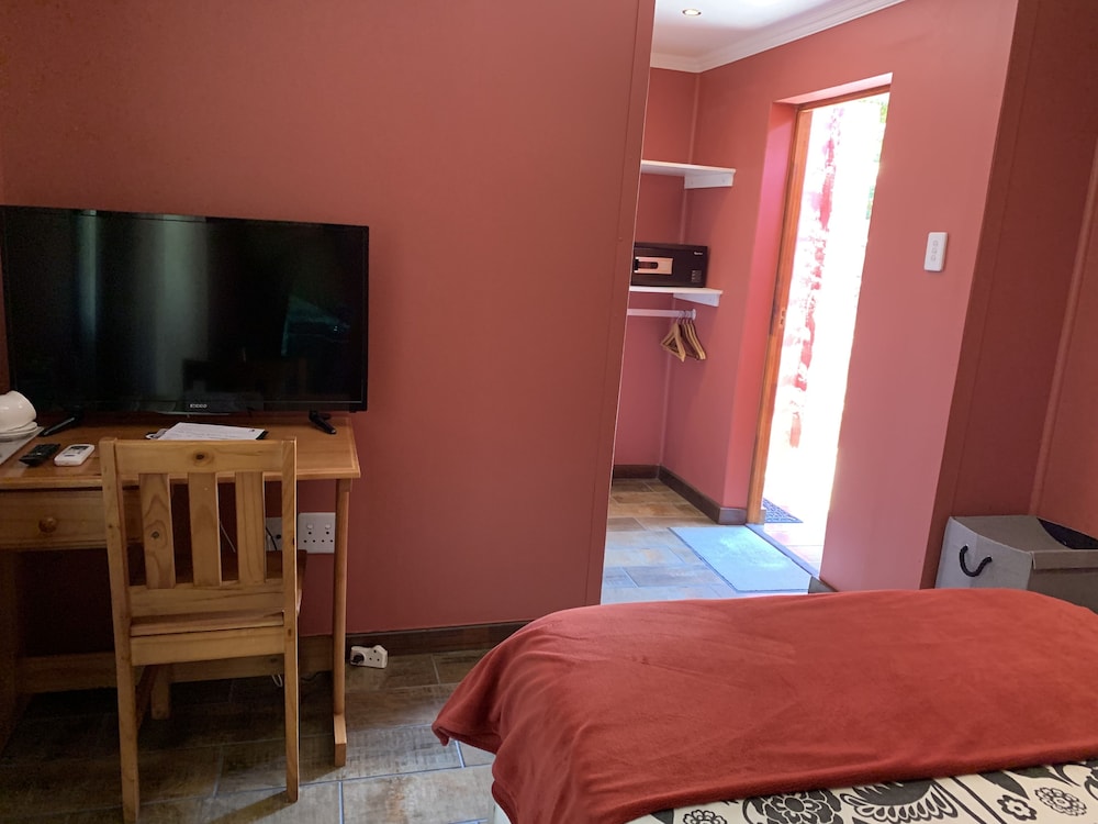 Economy Room - Photo 3