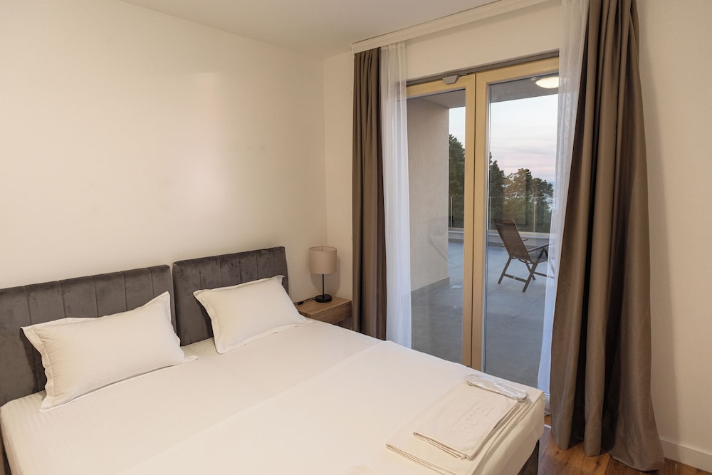 Deluxe Suite, Sea View photo 3