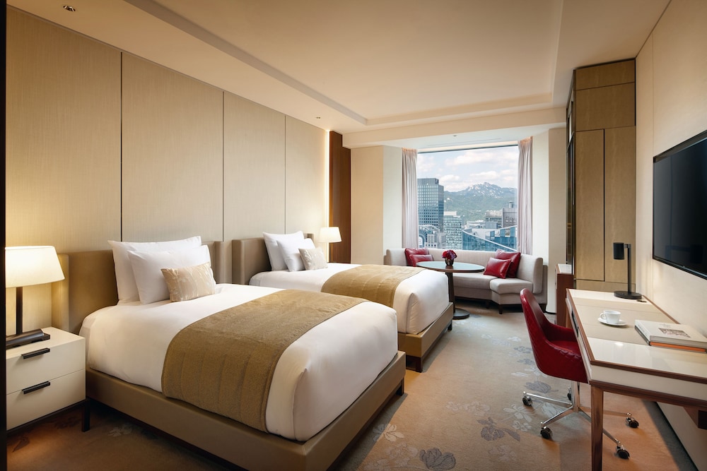 Grand Deluxe Twin Room (Executive Tower)