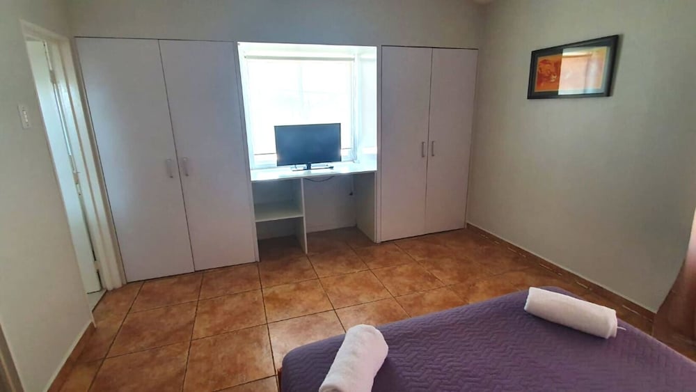Duplex, 1 King Bed with Sofa bed photo 1
