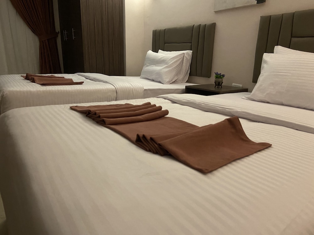Economy Room