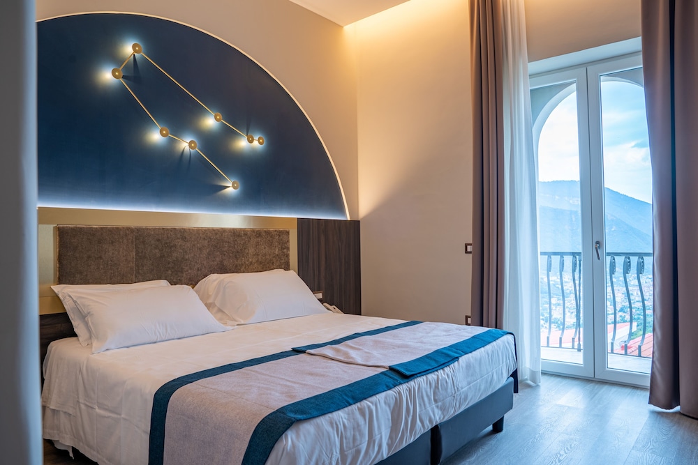 Superior Double or Twin Room, Sea View photo 1