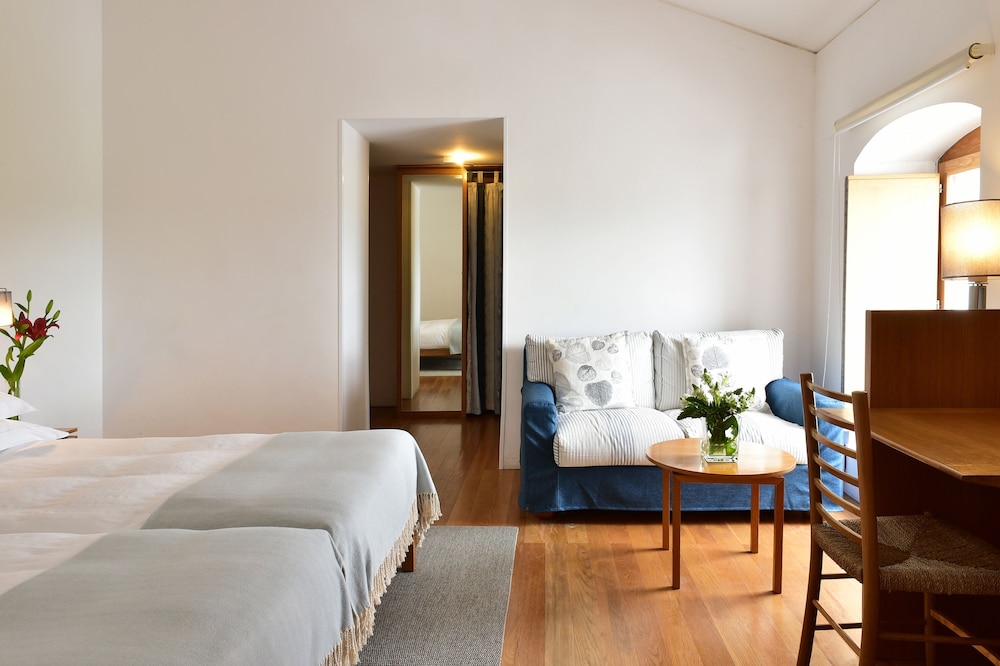 Junior Suite (Triple) - Photo 1