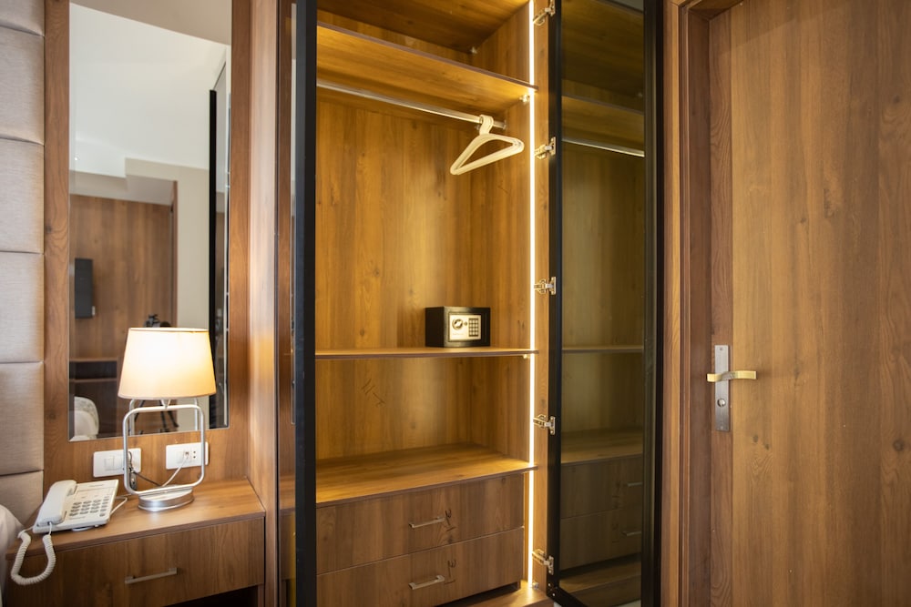 Executive Suite with Pyramids View and Jacuzzi - Photo 10
