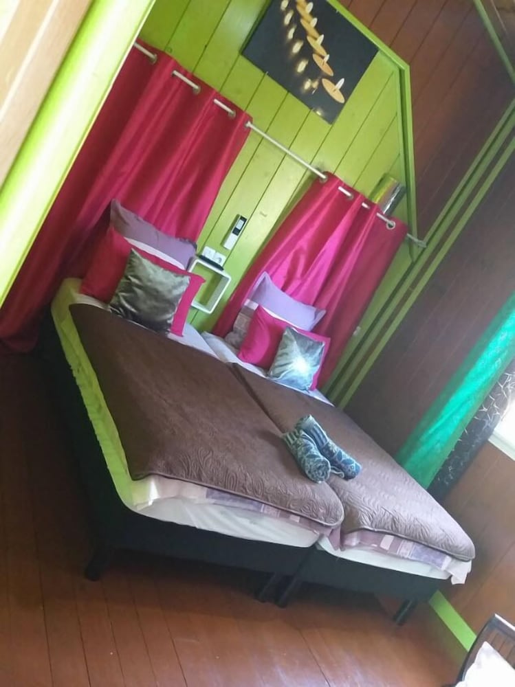 Double Room, 1 Double Bed (Eucalyptus) photo 1