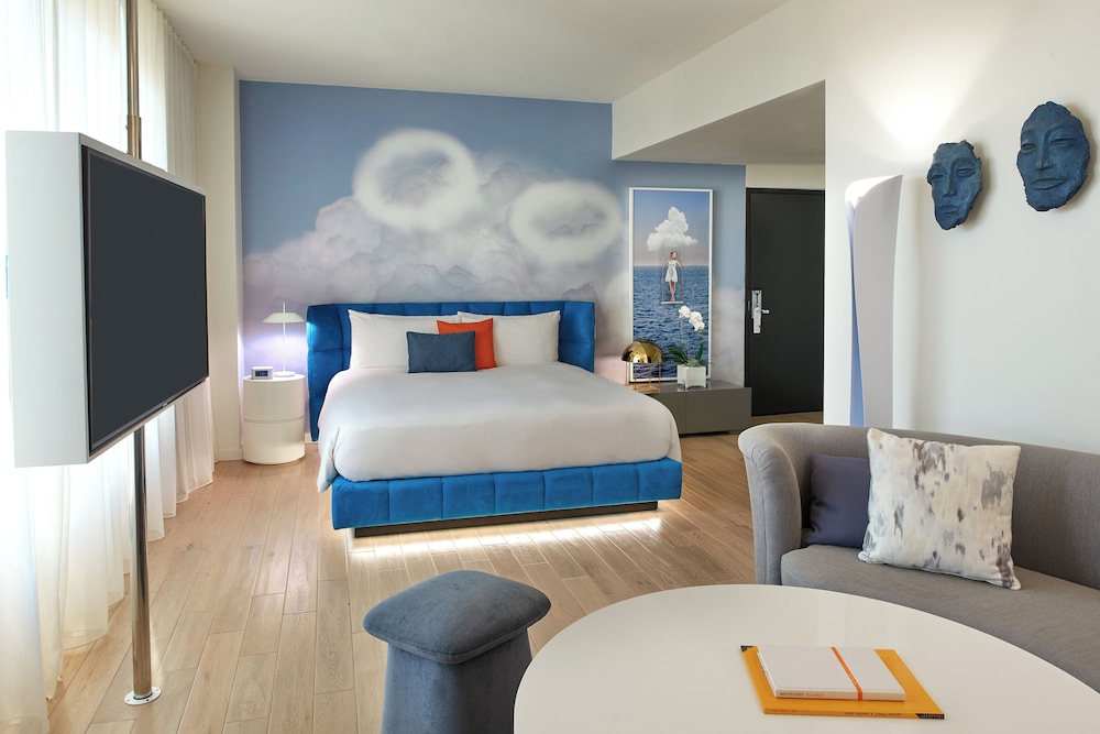 Penthouse photo 1