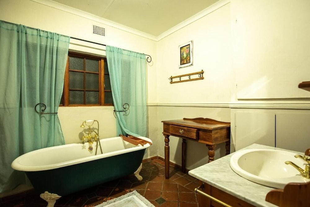 Room (Pool) photo 3