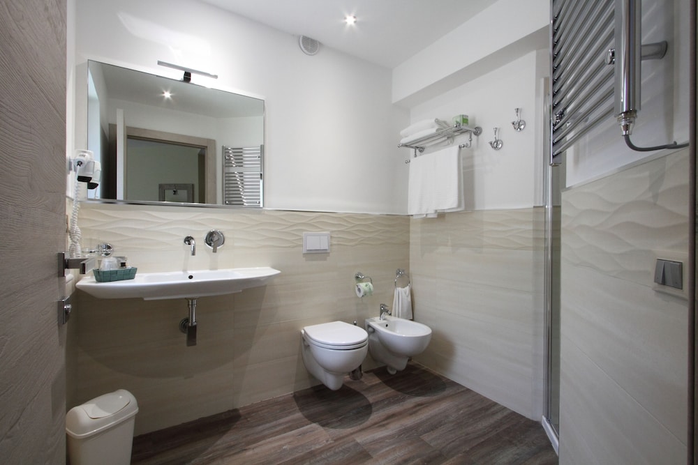 Superior Double or Twin Room photo 2