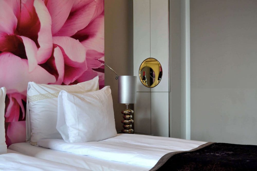 Standard Room, 2 Twin Beds, Non Smoking - Photo 1
