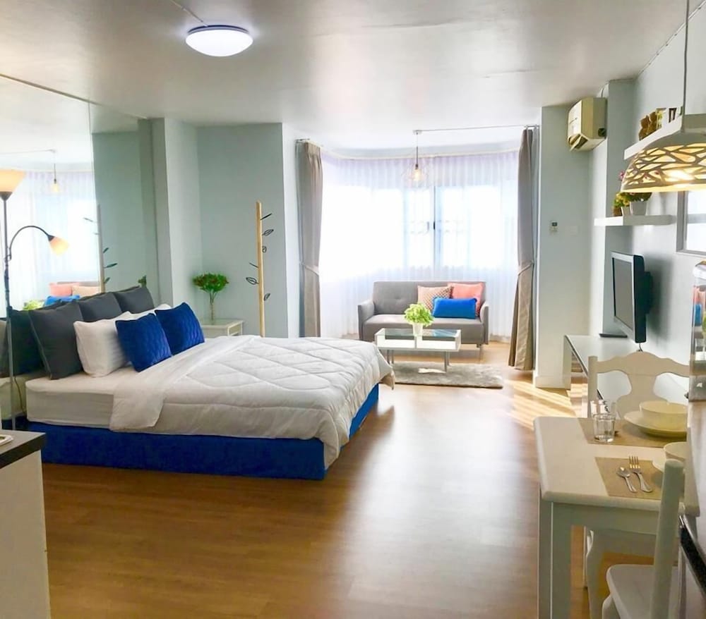 Deluxe Condo, 1 King Bed, Mountain View, Mountainside