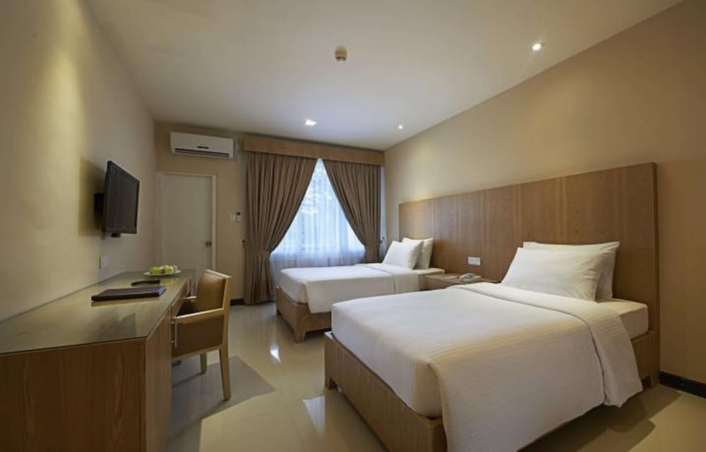 Deluxe Twin Room with Sea View photo 1