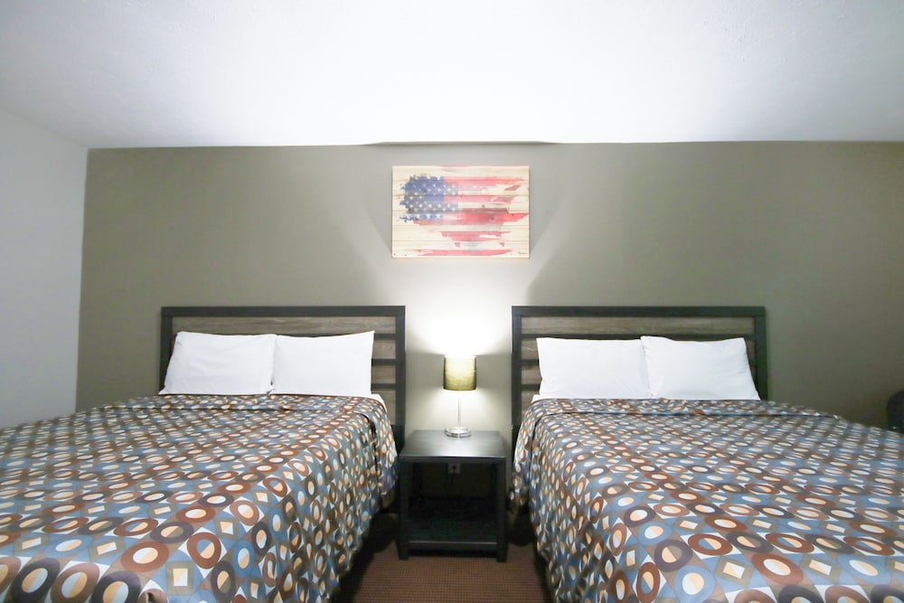 Room, 2 Queen Beds, Non Smoking photo 3