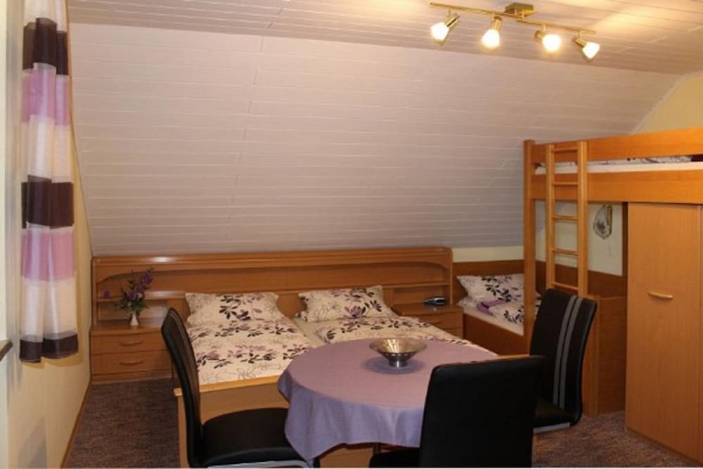 Quadruple Room, Multiple Beds, Non Smoking photo 1