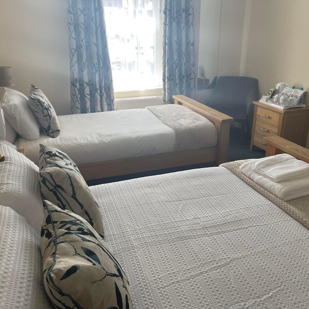 Superior Suite, Ensuite, Garden View photo 2