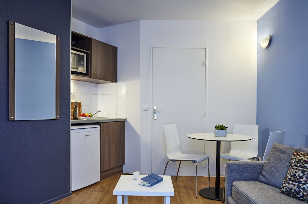 Apartment, 2 Twin Beds - Photo 10