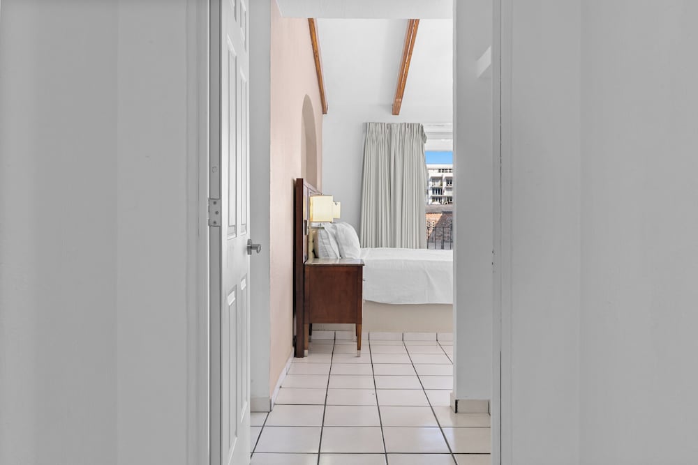 Deluxe Single Room, Balcony, City View