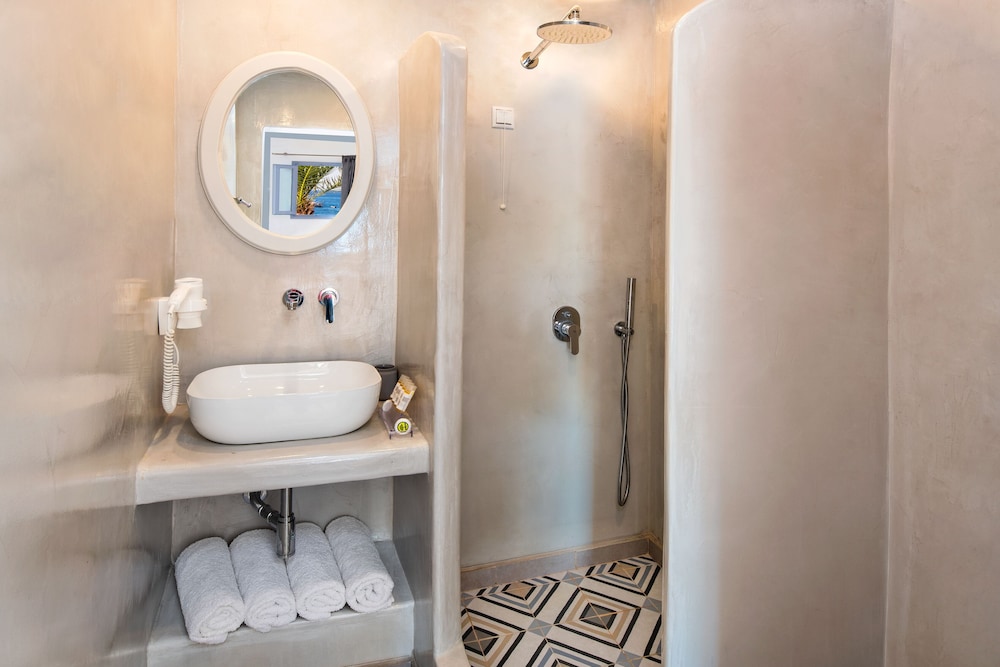 Basic Double or Twin Room