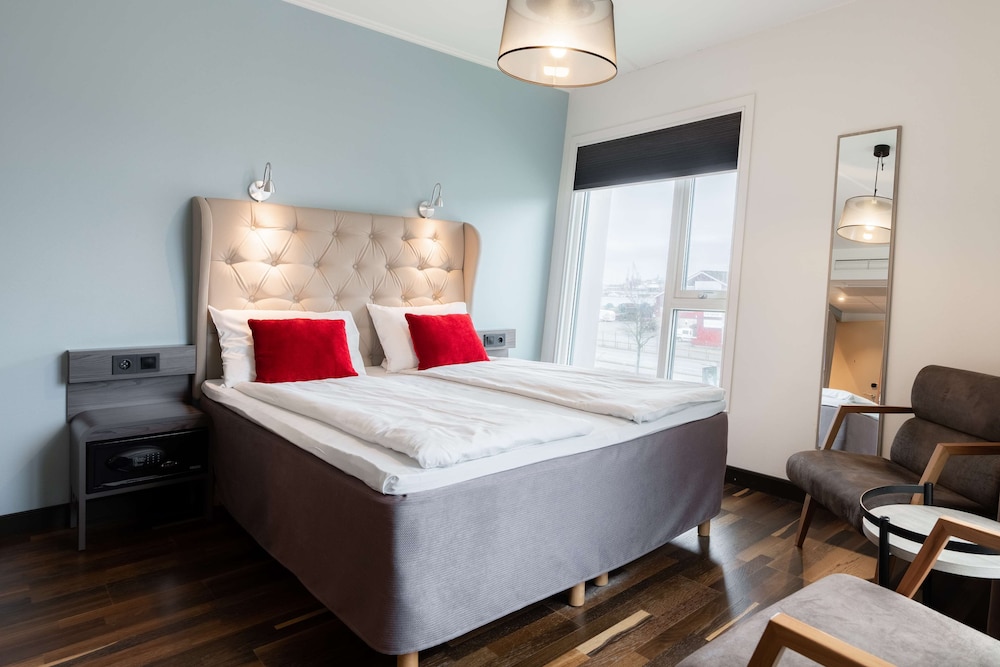 Superior Room, 1 Queen Bed photo 3