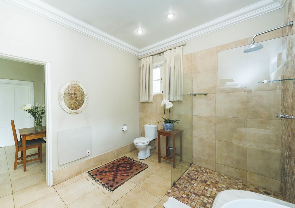 Luxury Room - Photo 8