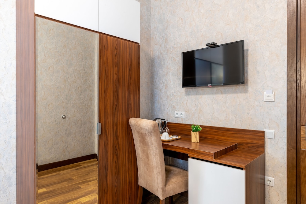 Standard Double Room - Photo 4