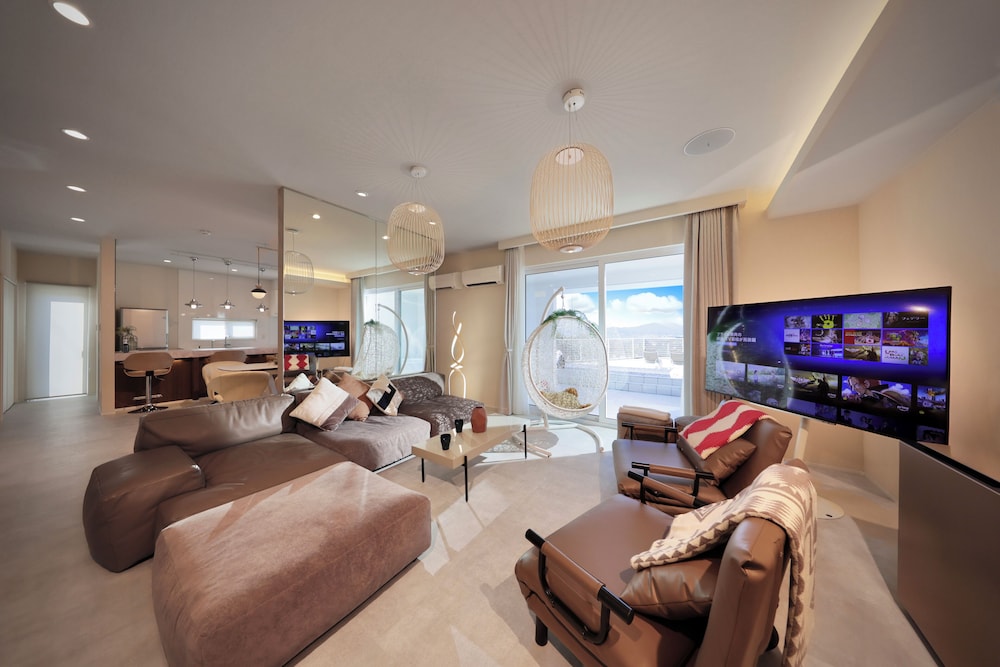 Room K-Fantastic VIP Suite Pool & Spa-