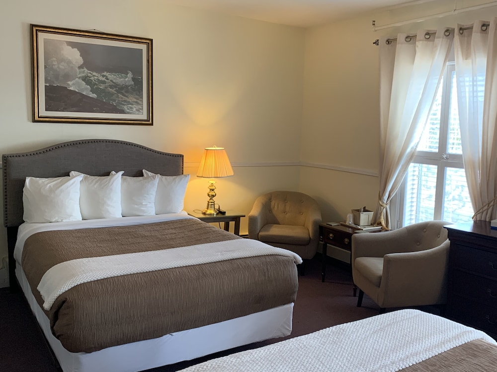 Family Quadruple Room, 2 Double Beds, Non Smoking, Ensuite photo 3