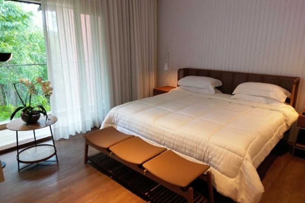 Exclusive Double Room, 1 Queen Bed, Non Smoking, Garden View