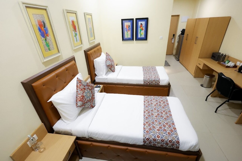 Executive Room - Photo 1