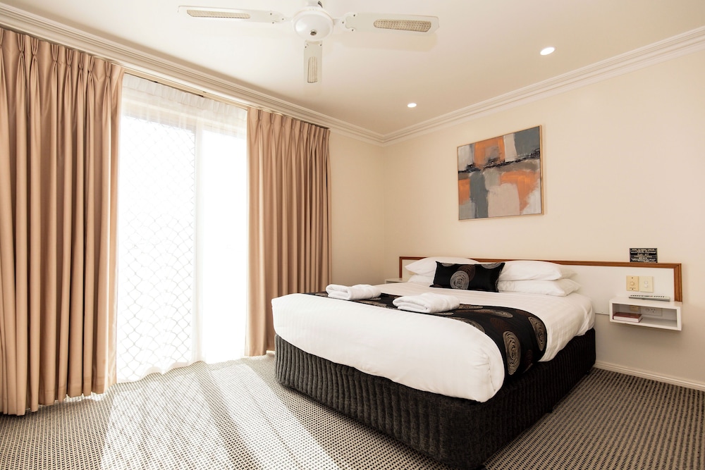 Presidential Spa Suite photo 3