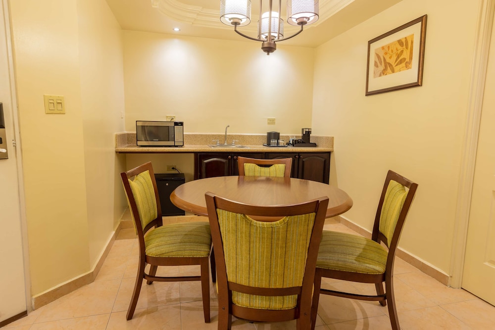Suite, 1 King Bed, Non Smoking, Microwave (Living Room;with Sofabed) - Photo 7