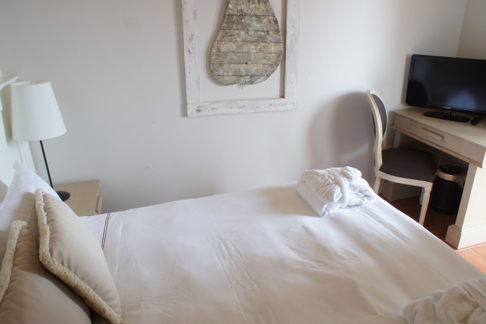 Economy Double Room Single Use photo 1