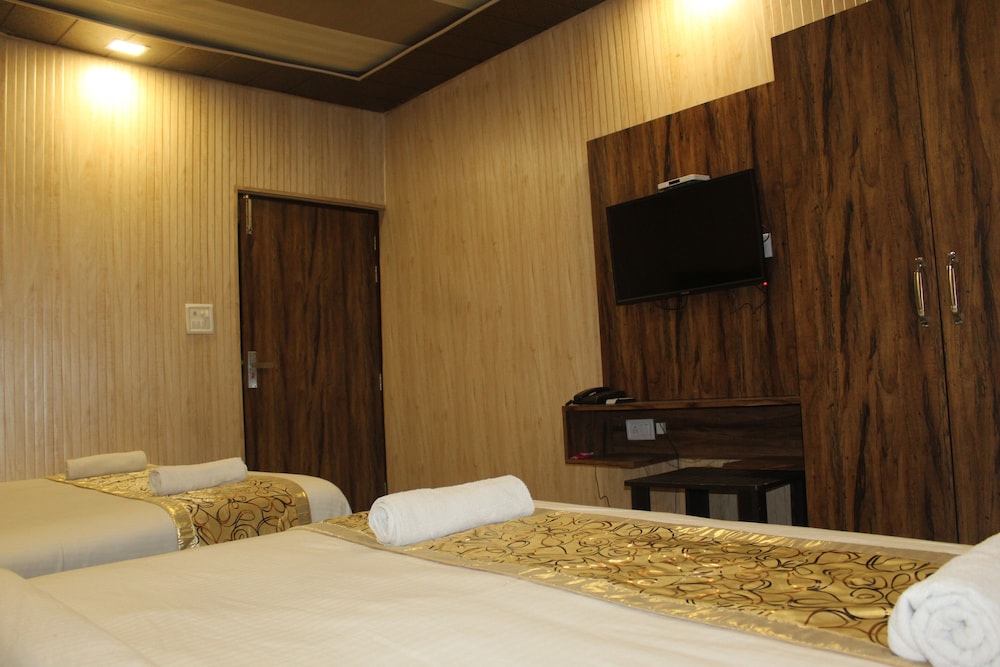 Four Bed Family Room