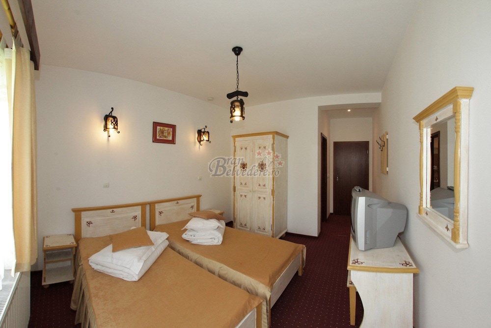Double or Twin Room, Mountain View (Small)