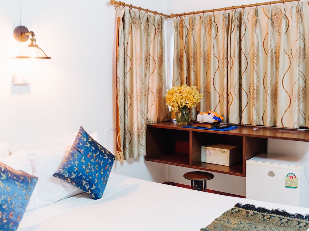 Double Room with Balcony - Photo 6