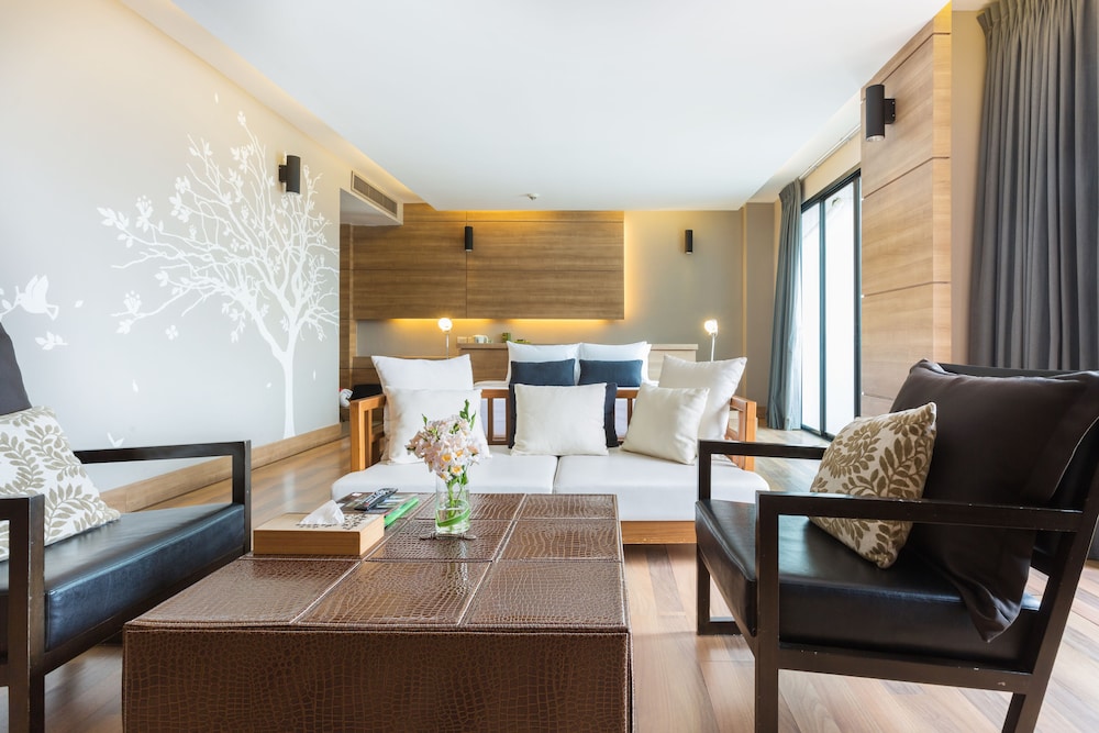 Classic Suite, 1 Bedroom, Mountain View photo 3