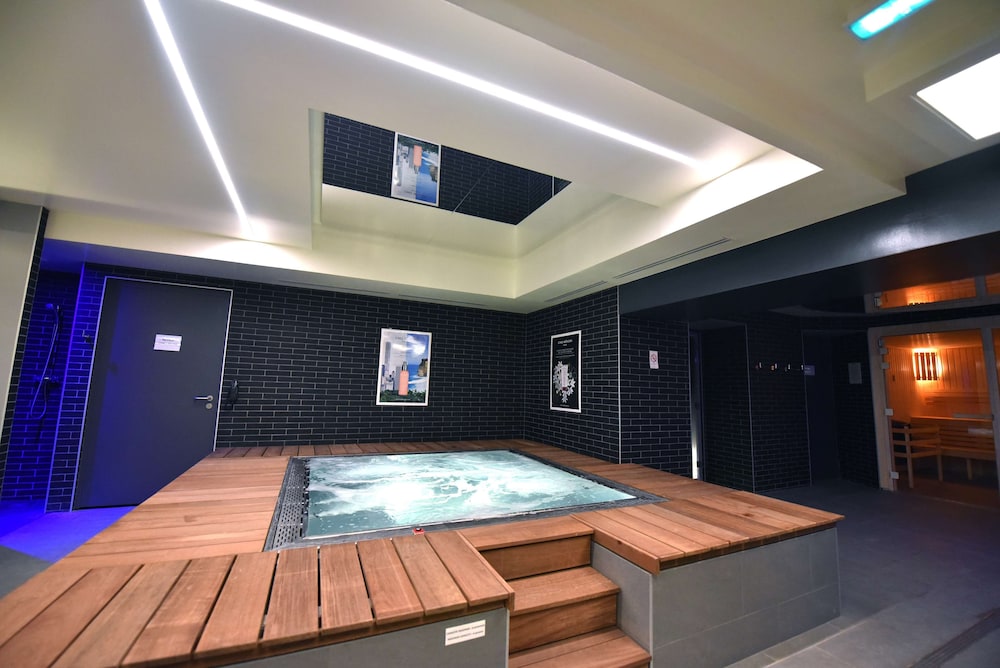 Standard Room, 2 Twin Beds - Photo 4