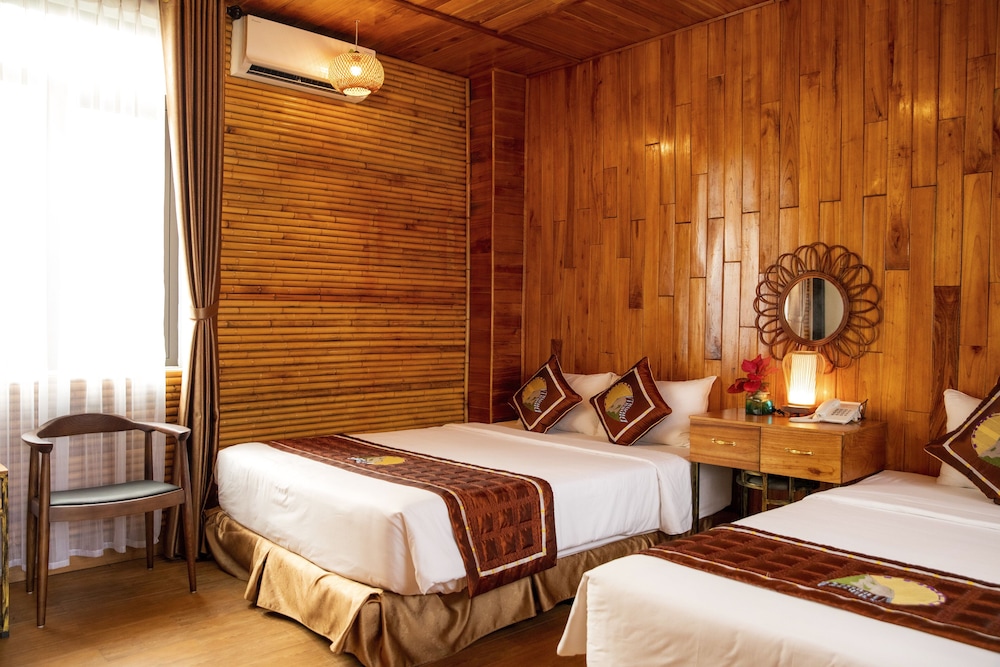 Superior Twin Room, Pool View (3rd Floor)