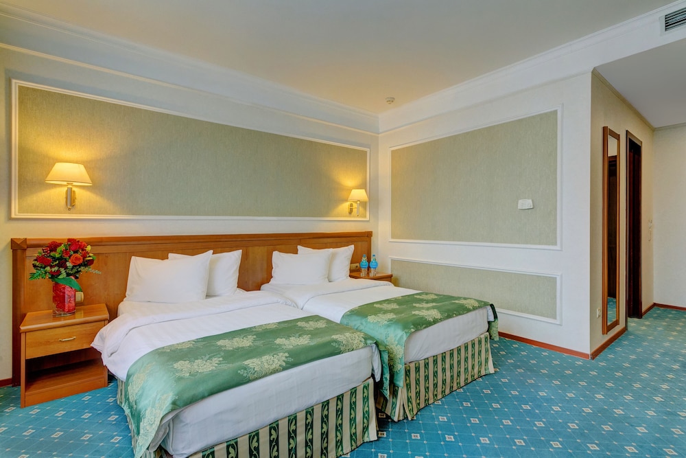 Standard Twin Room, 2 Twin Beds photo 3