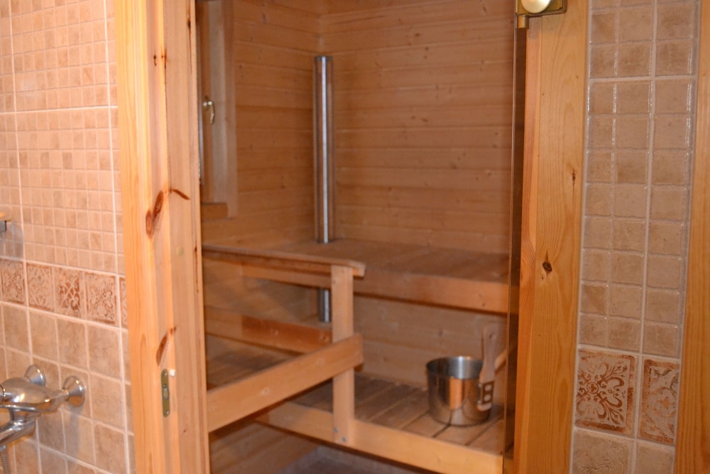 Family Cottage, 2 Bedrooms, Sauna, Beachfront photo 2