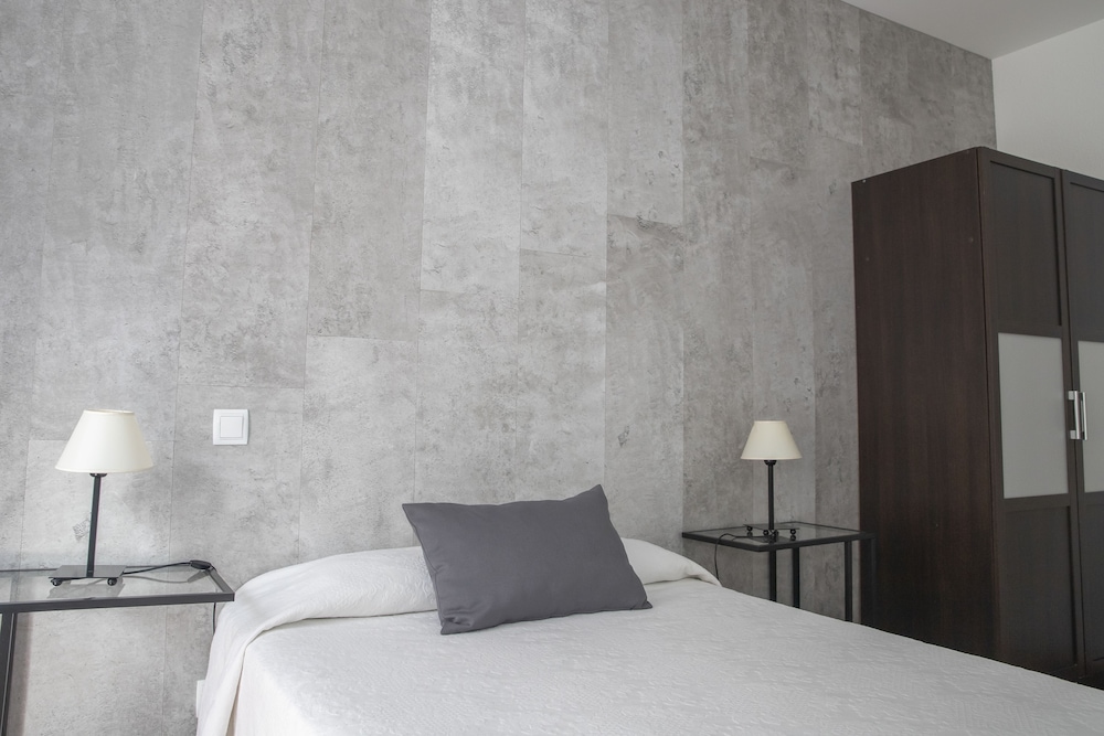 Double Room thumbnail 6