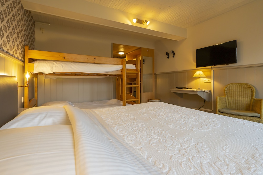 Standard Quadruple Room photo 3