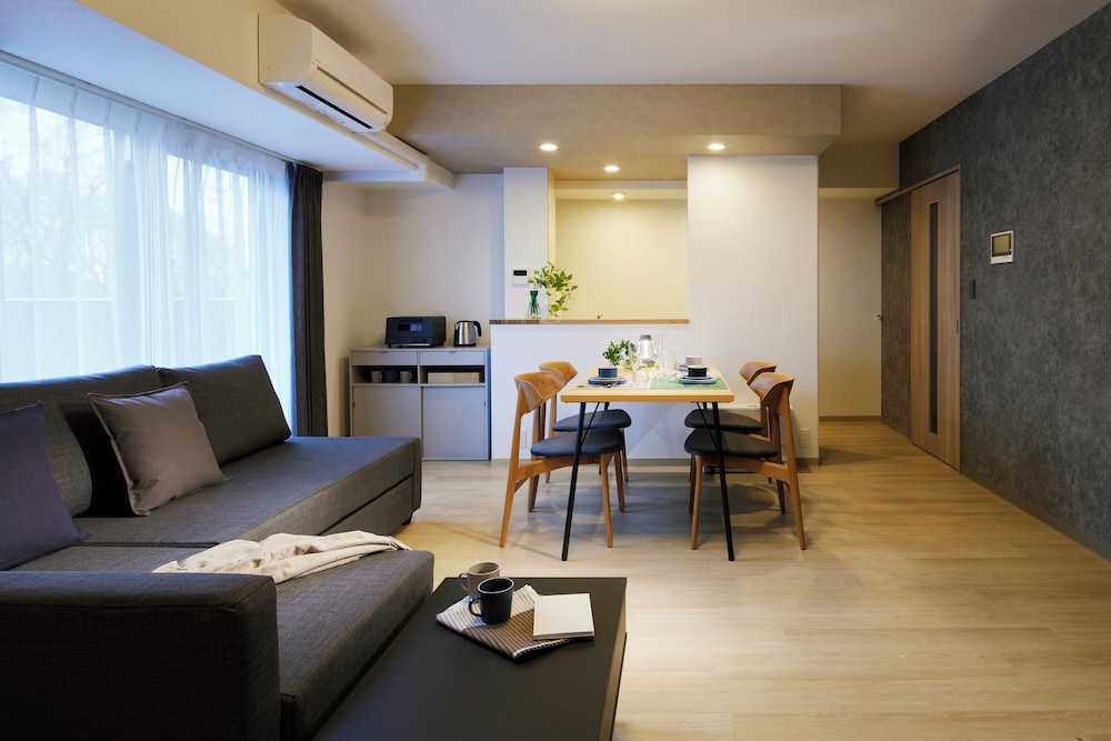 Deluxe Apartment