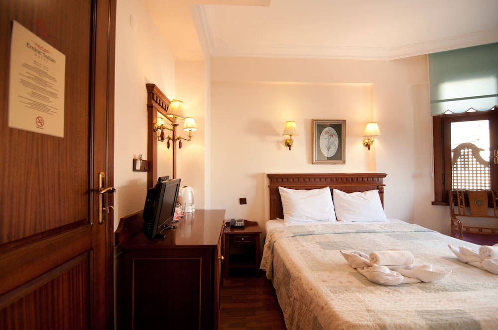 Economy Double Room photo 3