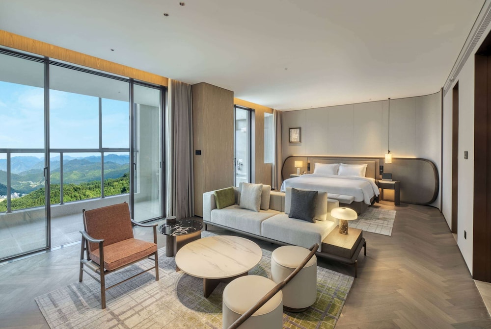 Presidential Suite, 1 King Bed with Sofa bed, Non Smoking (Hot Spring Pool)