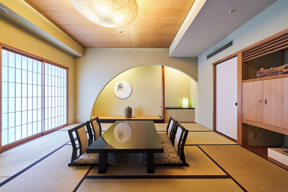 Small Japanese Room, Non Smoking (Cannot request bed type)