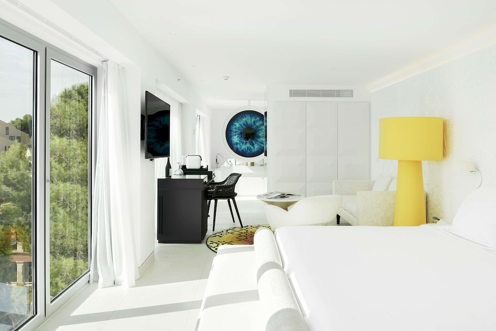 Junior Double Room, Balcony, Beach View photo 2