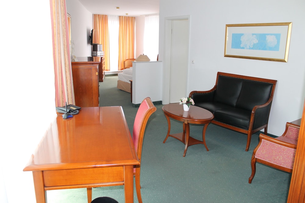 Comfort Suite photo 3