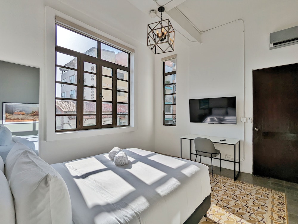 Apartment (1B) photo 2
