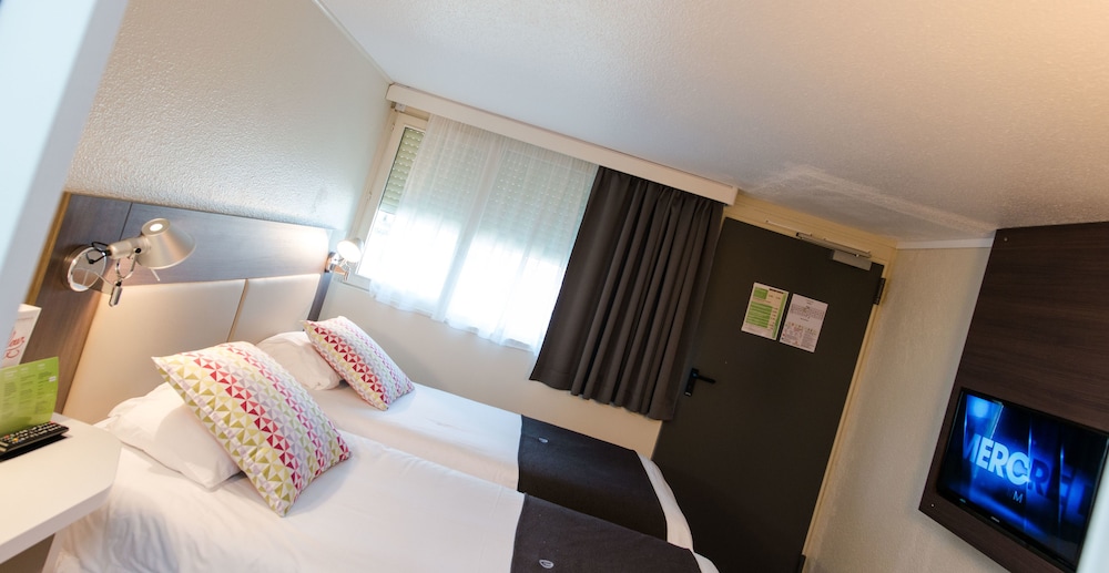 Standard Room, 2 Twin Beds - Photo 4
