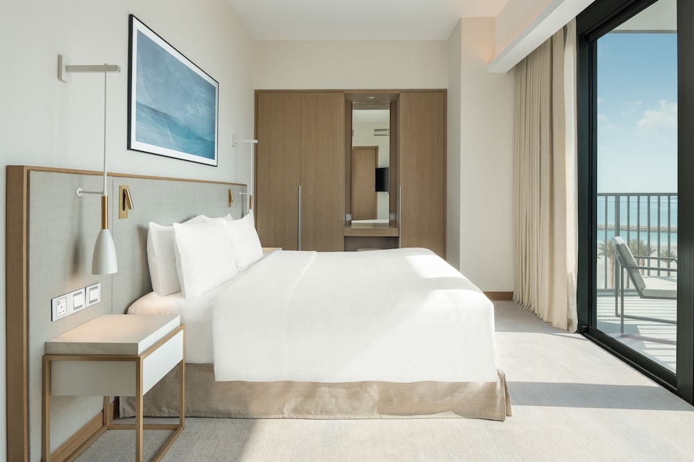 Deluxe Suite, Sea View - Photo 1